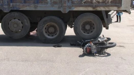 Adana'da Trafik Kazası: 1 Ölü, 1 Ağır Yaralı - Dailymotion ...