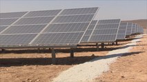 هذا الصباح- الطاقة الشمسية تنير مخيم الأزرق للاجئين بالأردن