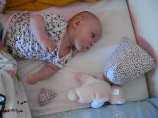 Arthur et son coussin musical1