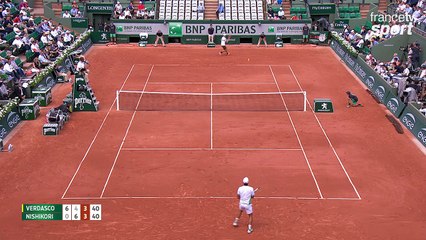 Roland-Garros 2017 : Quelle défense énorme de Kei Nishikori !!!! (6-0, 4-6, 3-3)