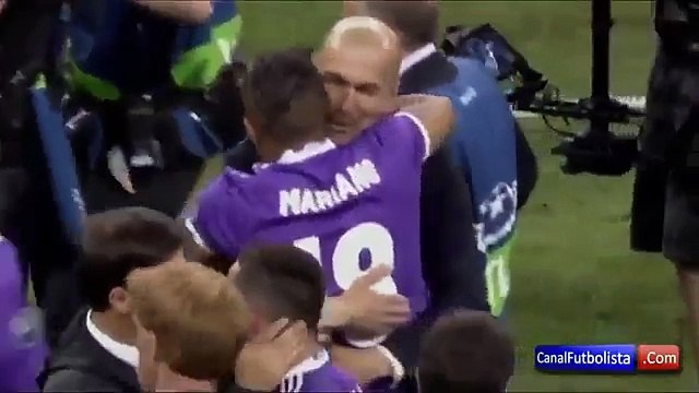 The super awkward moment between James Rodriguez & Zinedine Zidane
