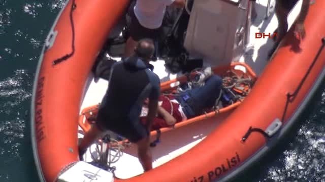 Antalya Falezlerden Düşüp Yaralandı