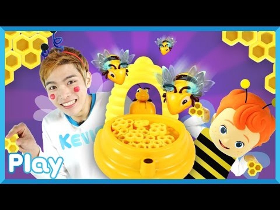 캐빈과 꼬마 캐빈의 꿀벌어택 보드게임 대결 벌칙 분장 놀이 l 캐리앤 플레이