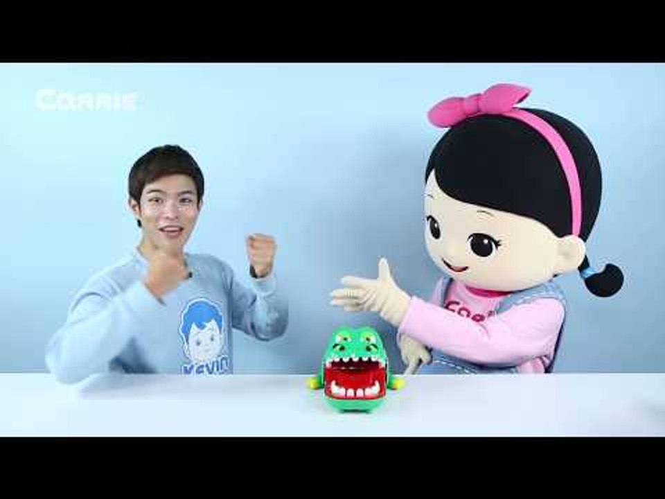 두근두근 공포의 LED 악어 룰렛! 캐빈과 꼬마 캐리의 복불복 보드게임 놀이 l 캐리앤 플레이