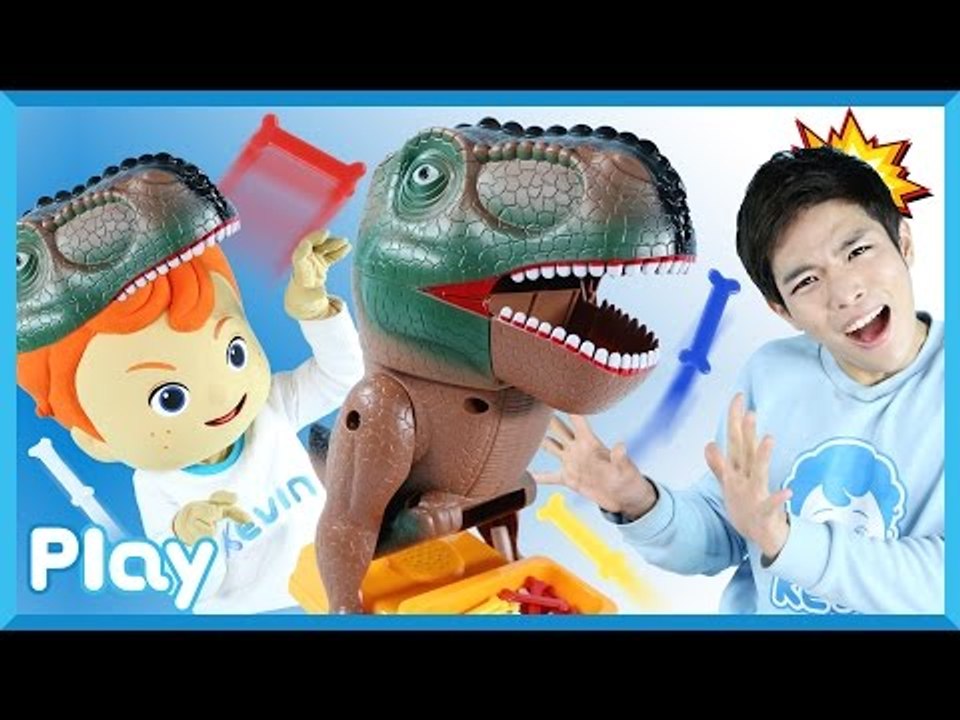 캐빈과 꼬마 캐빈의 공룡 조심 복불복 보드게임 대결 l 캐리앤 플레이