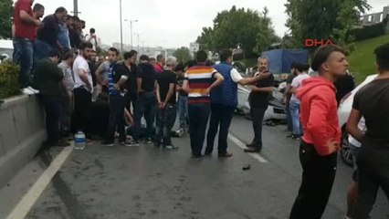 Bağcılar'da Zincirleme Kazada 10 Araç Birbirine Girdi Yaralılar Var