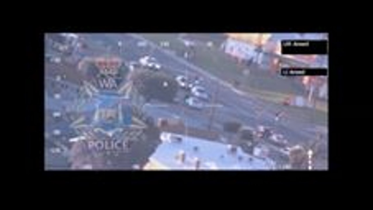 Burglars Almost Evade Police by Driving Like Th...