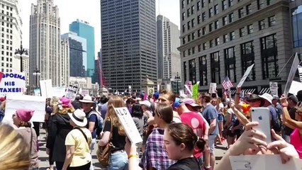 #MarchForTruth Protesters Chant 'Shame' Outside Trump Tower in Chicago