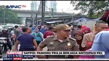 Pembeli Membludak, Pasar Tanah Abang Semrawut