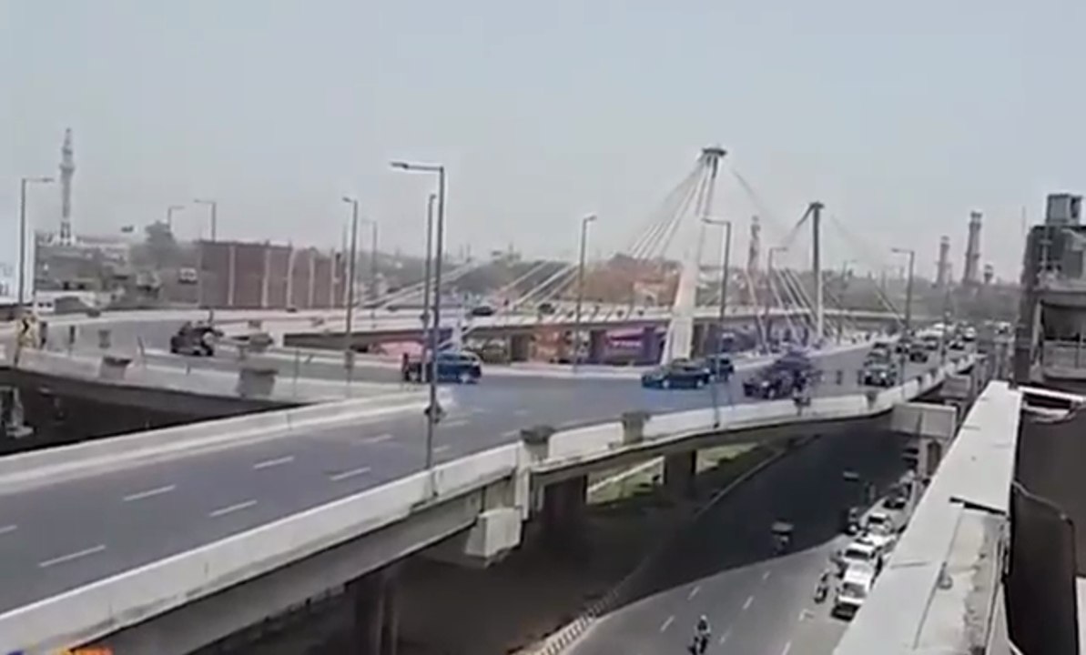 Nawaz Sharif Protocol during his Lahore visit