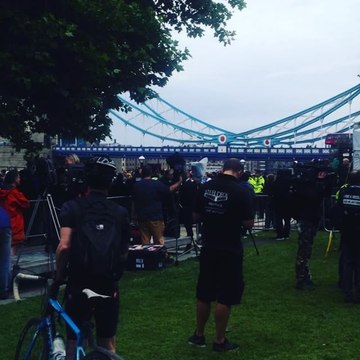 Crowds Gather at Potters Field to Pay Tribute to London Attack Victims