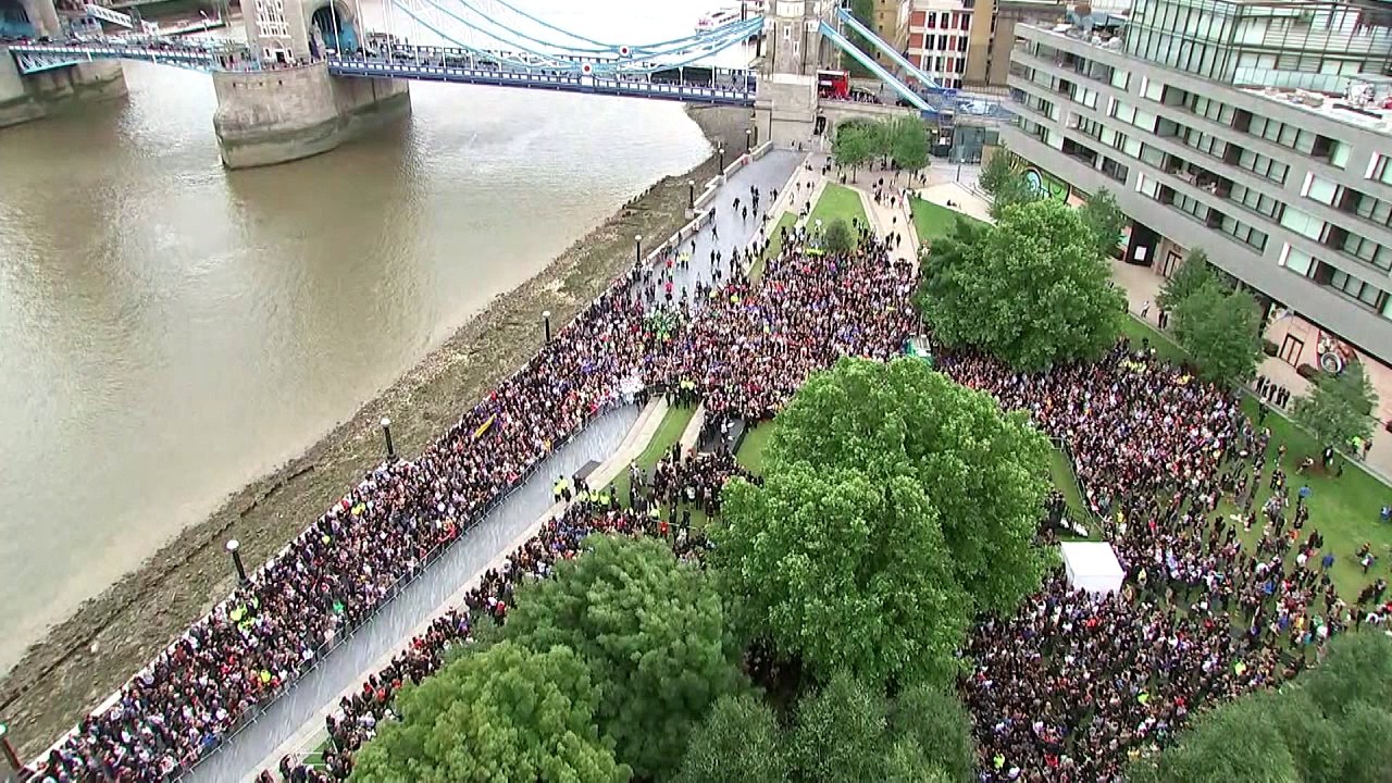 London vigil: "we will never be broken by terrorists"