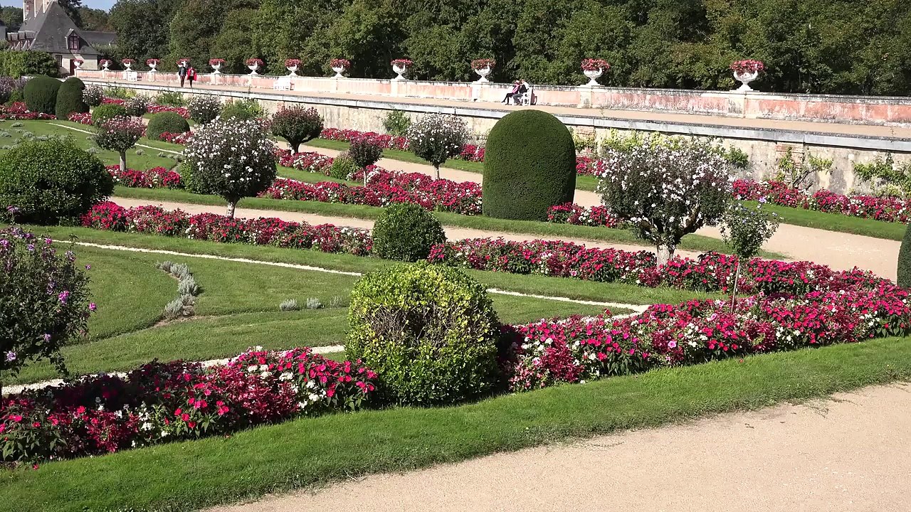 Châteaux of Loire Valley in France - castles - Château de Chenonceau & Chambord