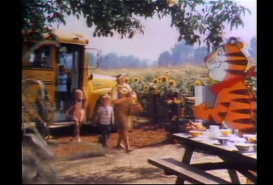 Kellogg's Sugar Frosted Flakes Cereal (1976)