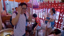 Rolled Rice Noodles in Bangkok | Luke Nguyens Street Food Asia S1E3