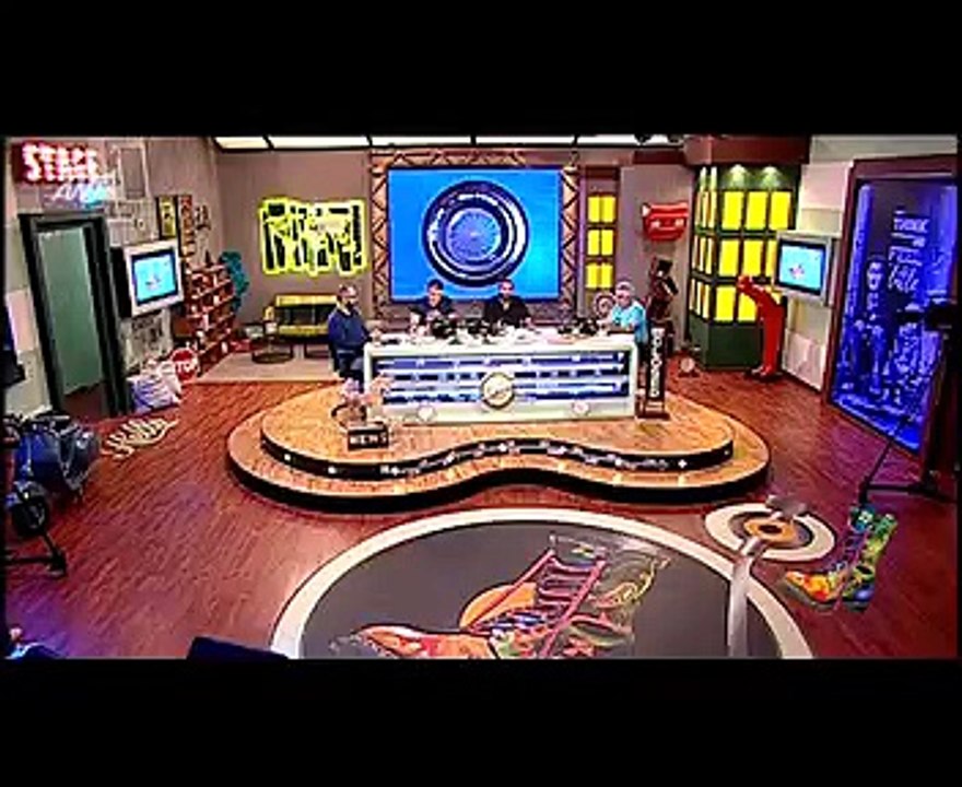 Αυλαία για το Ράδιο Αρβύλα