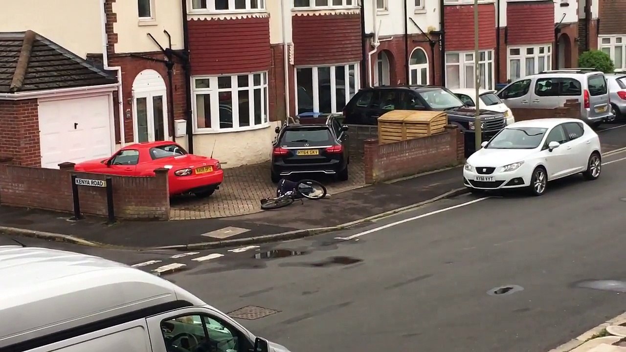 Trop bourré, il chute et ne se relèvera pas!