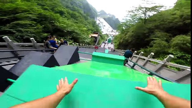 Parkour le plus fou en chine en descendant une montagne