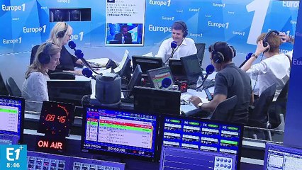 Bertrand Delanoë : "Anne, arrête de jouer avec la Tour Eiffel !"