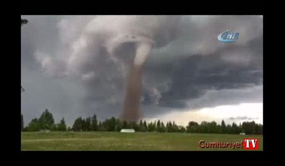 Kanada’da dev hortum