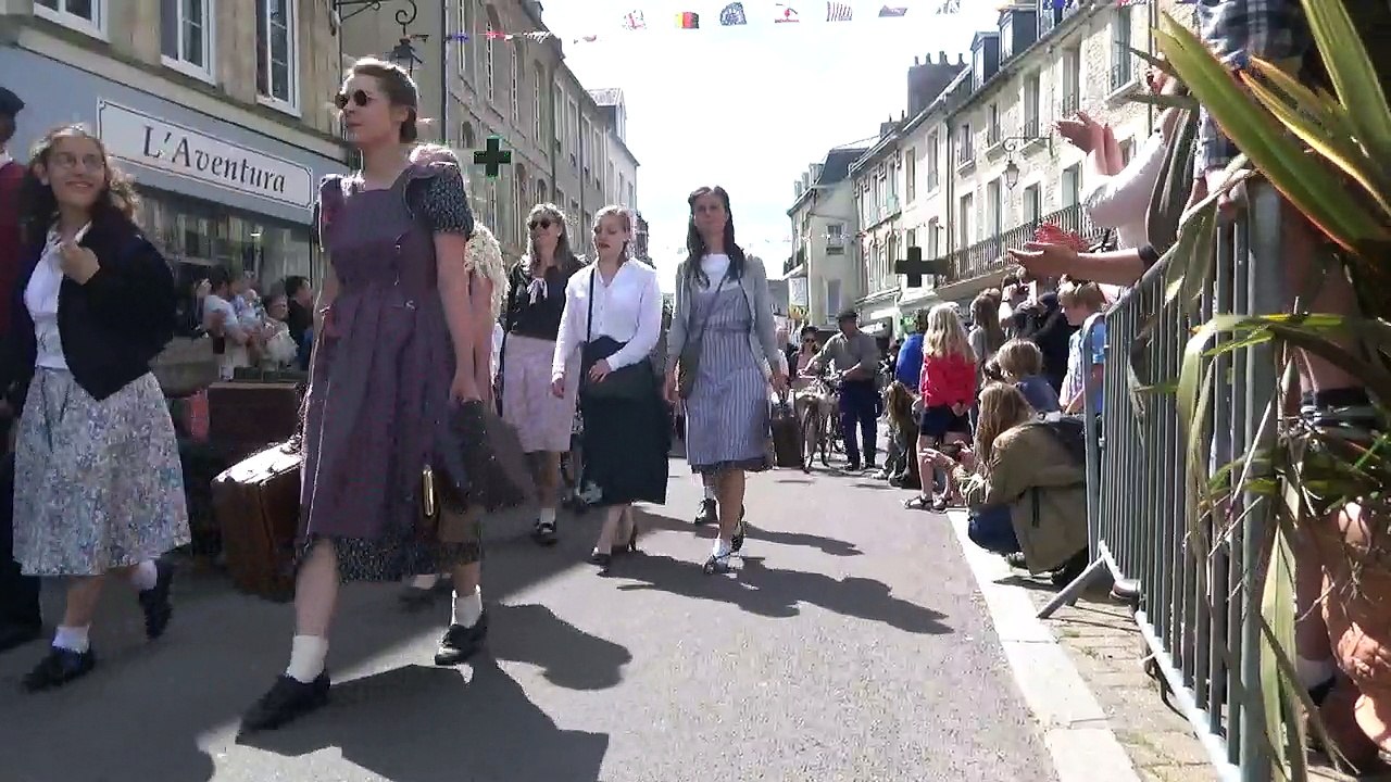 Reconstitution d'un exode ville de Carentan DDAY 2017