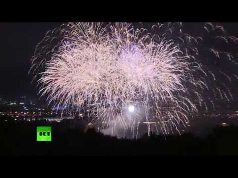 Spectacular fireworks light up Moscow skies on City Day