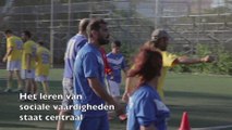 Griekse daklozen die voetballen om armoede te overwinnen? Zo'n training wilden we zien