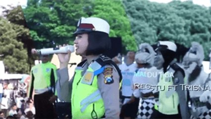 Edan Turun - Bripda Restu ft Bripda Trisna - Madu Tiga Pacitan 2017