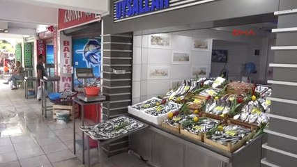 Çanakkale 'De Ramazan Ayı Nedeniyle Balık Tezgfahları Boş Kaldı