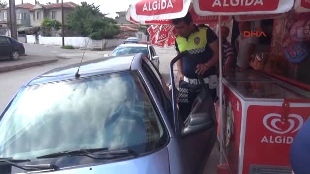 Edirne Bonzai Içip Kullandığı Otomobille Kaldırıma Çıktı