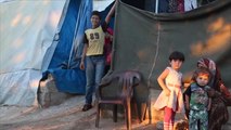 أوضاع معيشية صعبة لآلاف النازحين السوريين على الحدود التركية