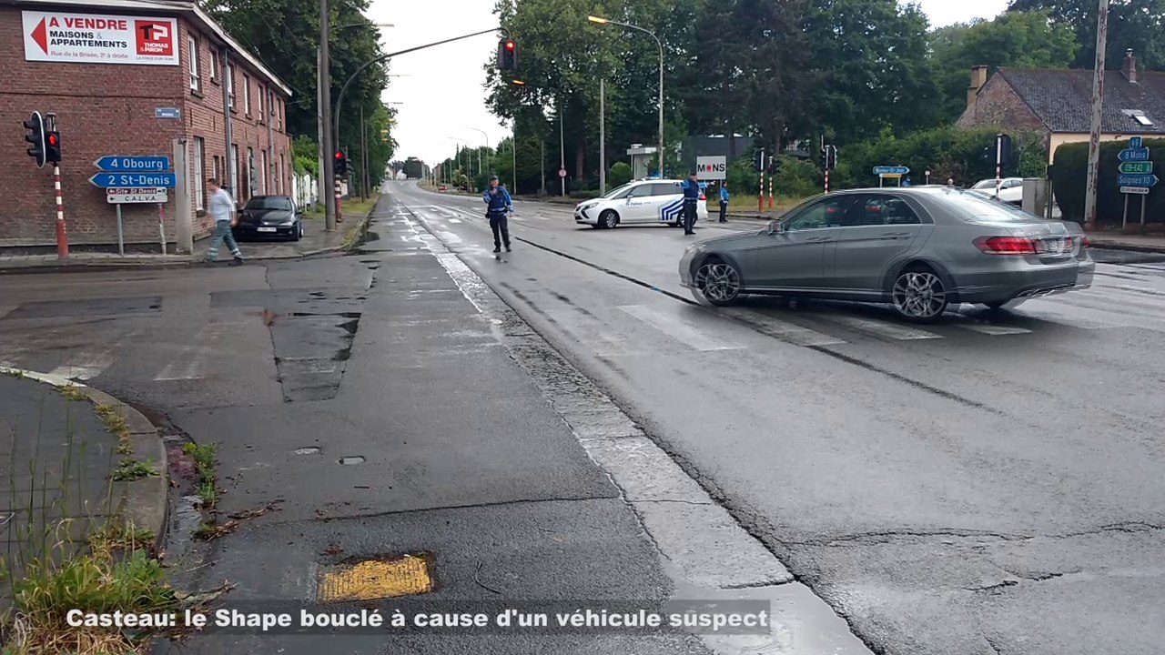 Voiture Suspecte Au Shape