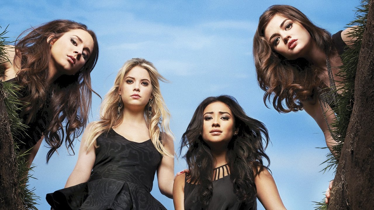 Watch online Pretty Little Liars  ('Driving Miss Crazy  ) Season 7 Episode 17 megavideo
