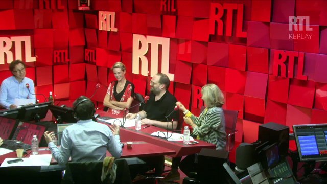 Julie Andrieu dans À La Bonne Heure