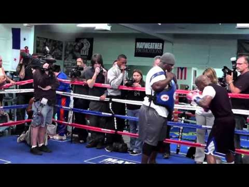 Jamie Foxx Floyd Mayweather Is Single Handedly Keeping Boxing Alive - esnews