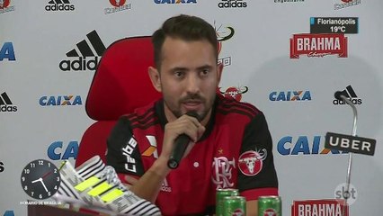 Download Video: Torcida do Flamengo faz festa na chegada do meia Éverton Ribeiro