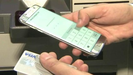 Celular se tornou o meio mais usado para fazer transações bancárias