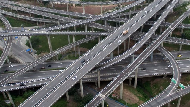 Chine: cet imposant échangeur routier rend fou les automobilistes