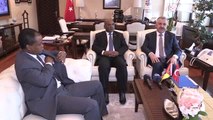 Bakan Arslan, Mozambik Ulaştırma ve Haberleşme Bakanı Mesquita Ile Görüştü