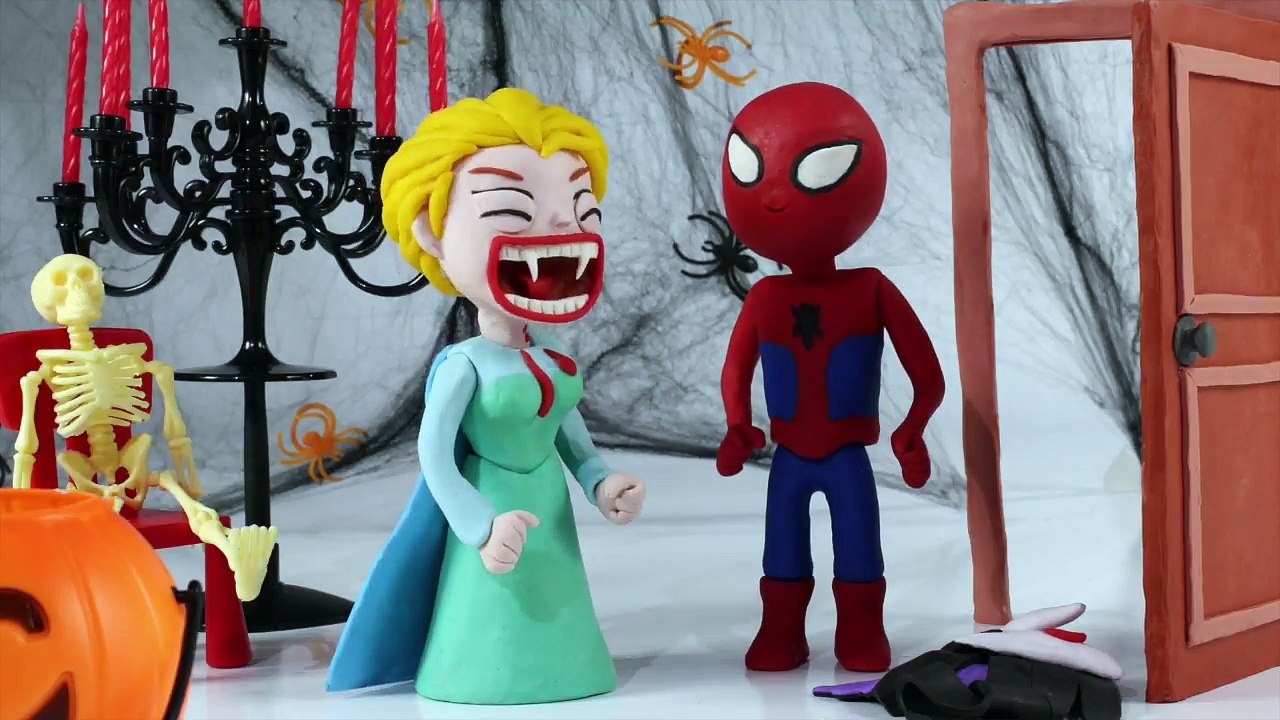 JOKER VS SPIDERGIRL  SPIDERMAN SPIDERBABY SUMMER BEACH SUPERHERO STOP MOTION EPISODES