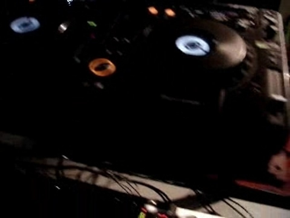 BARTOSZ BRENES LIVE ON FUN RADIO (17/02/2007)