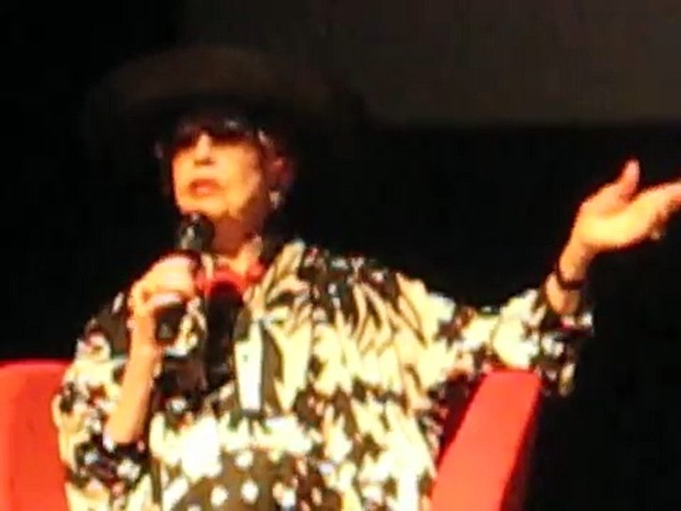 Arlene Dahl talks about her screen sister, Rhonda Fleming