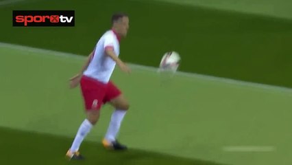 Puyol'dan dostluk maçında insanlık dışı faul!