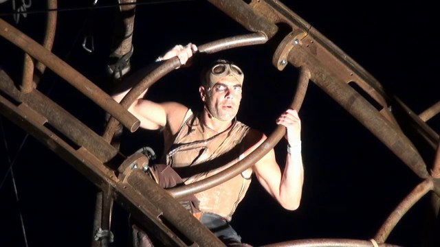 Scènes de rue: les cyclonautes en apesanteur à Mulhouse