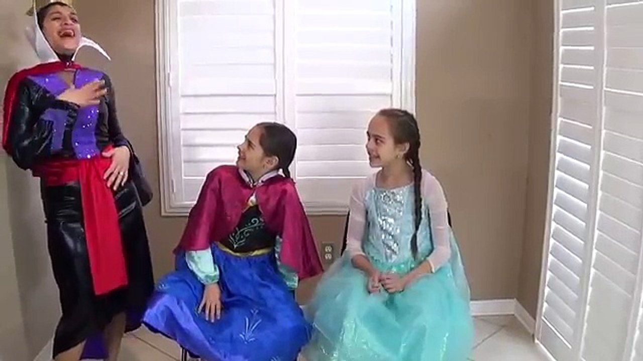 Un et un à un un à et devient gelé amusement amusement dans sirène rose Fille de laraignée homme araignée super-héros Elsa w anna joker