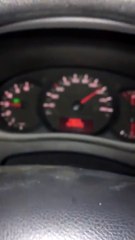 Un conducteur passe de la 6e à la 2e vitesse à 150 kmh sur l'autoroute (France)