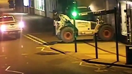 Un braquage de distributeur de billets assez brutal !