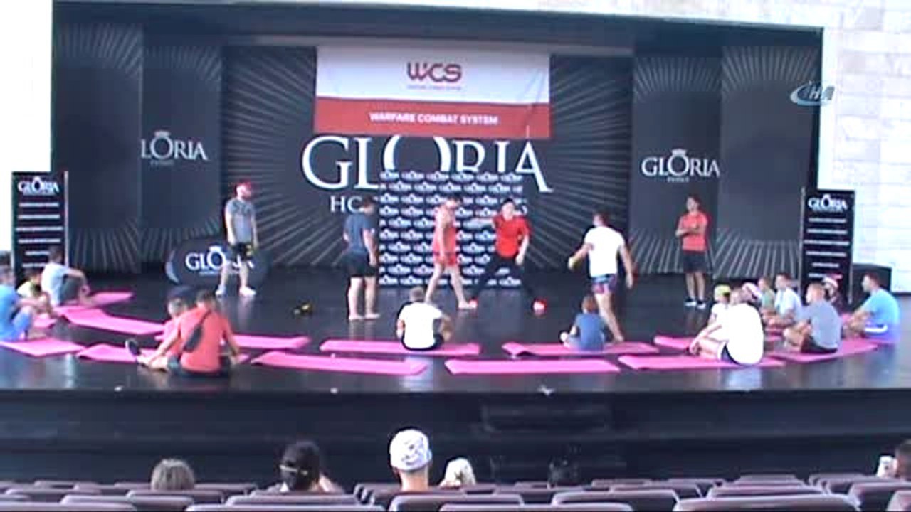 Dünyaca Ünlü Warfare Savunma Sanatları Ustası Dk Yoo, Turistlere Savunma Tekniği Öğretti