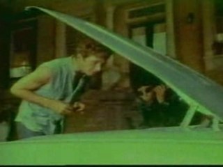 pub  - AMC Javelin (Richard Dreyfuss)