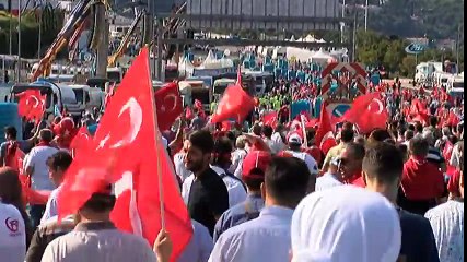 15 Temmuz Şehitler Köprüsüne Koşarak Girdiler